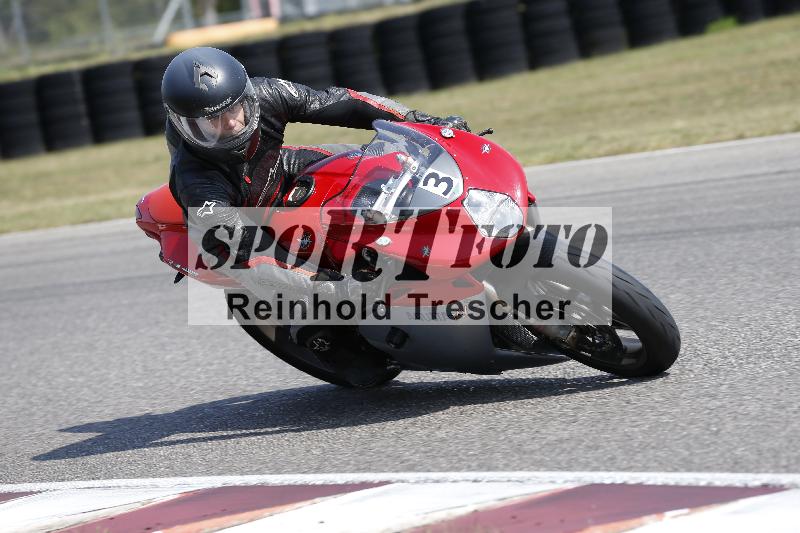 /Archiv-2025/49 26.08.2025 Cornu Master School ADR/gruen-vert/3